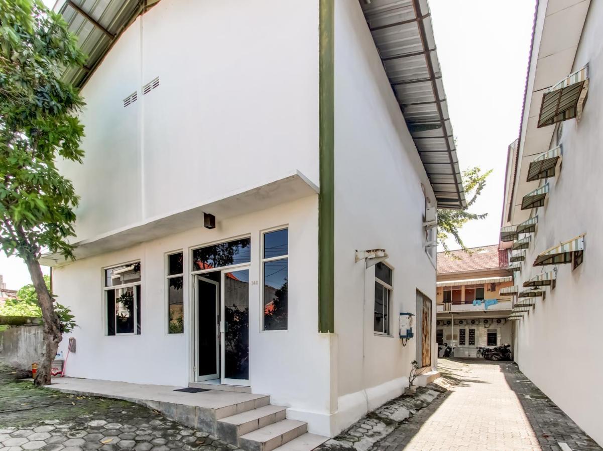 斯波特昂91374三宝垄亚洲住宿酒店 外观 照片