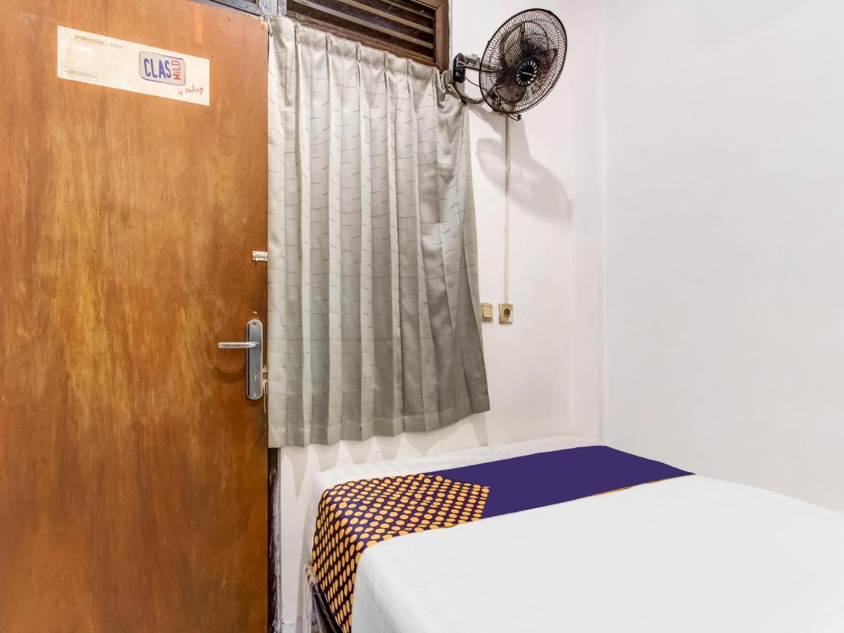 斯波特昂91374三宝垄亚洲住宿酒店 外观 照片